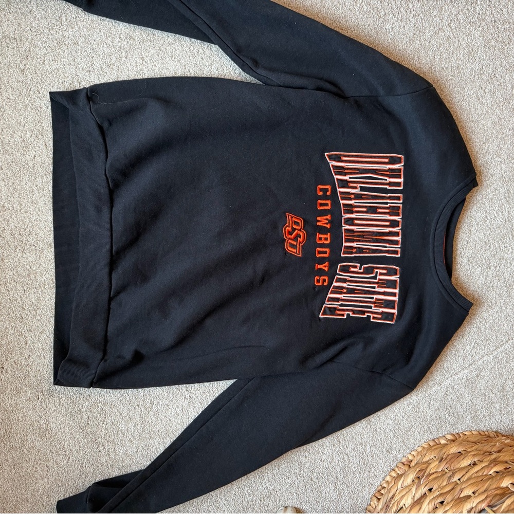 Colosseum Black Oklahoma State Cowboys Crewneck Sweatshirt with Orange Logo